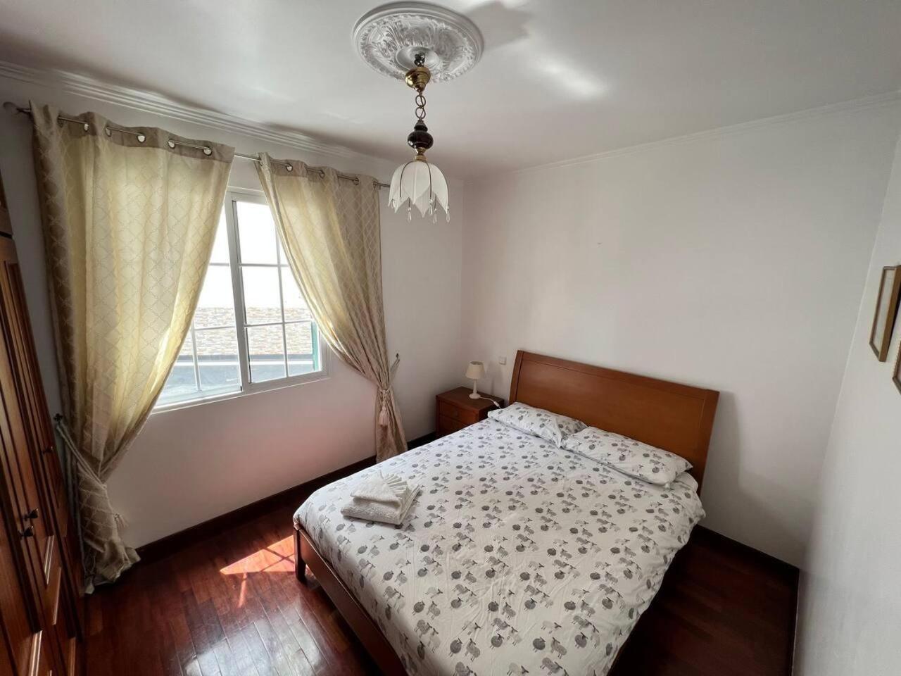 Comfortable 2-Bedroom Apartment For Relaxing Stays Funchal  Bagian luar foto