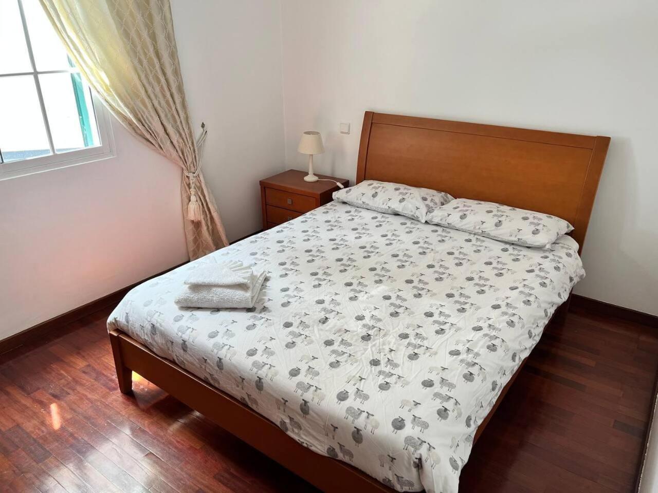 Comfortable 2-Bedroom Apartment For Relaxing Stays Funchal  Bagian luar foto